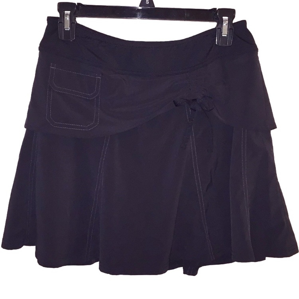 - Athleta Black  A line skort drawstring  size 6P